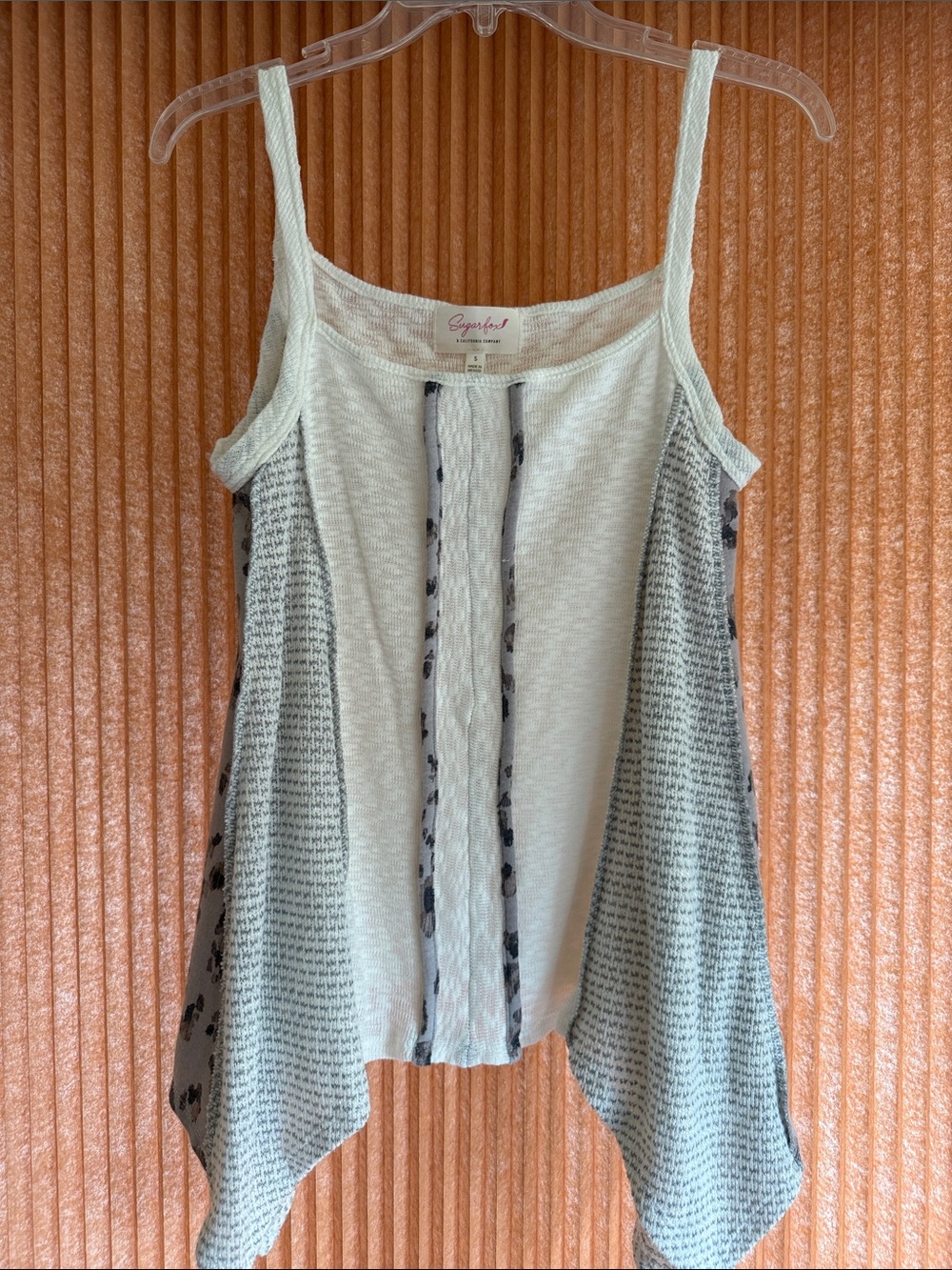 Sugarfox Ivory & Gray Handkerchief Hem Tank Top Size S